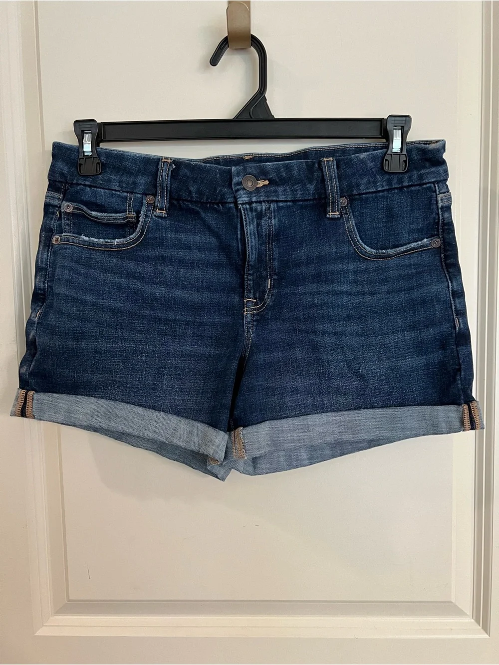 American Eagle Outfitters High-Rise Curvy Midi short
